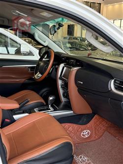 تۆیۆتا فۆرچێنەر